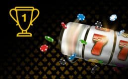 mmk77 app အက်ပ် မိုဘိုင်းဖုန်းတွင် MNL ဘောလုံးနှင့် Live Casino ကစားနေသောမြင်ကွင်း