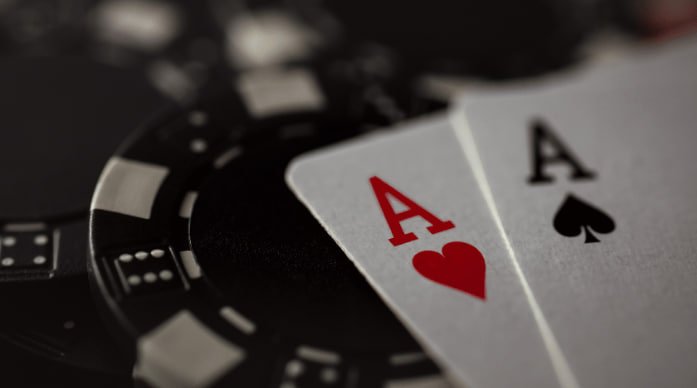mmk77 app အက်ပ် ကစားသမားများ Android ဖုန်းဖြင့် Sportsbook နှင့် Live Casino ကစားနေသောမြင်ကွင်း